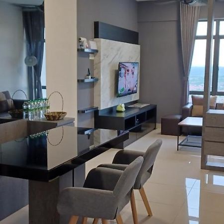 Apartamento Modern Lifestyle Arc Austin Hills Johor Bahru Exterior foto