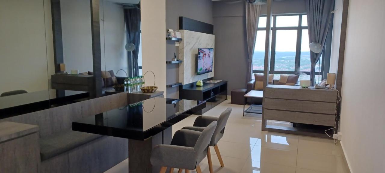 Apartamento Modern Lifestyle Arc Austin Hills Johor Bahru Exterior foto